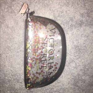 Clear makeup bag/toiletry bag